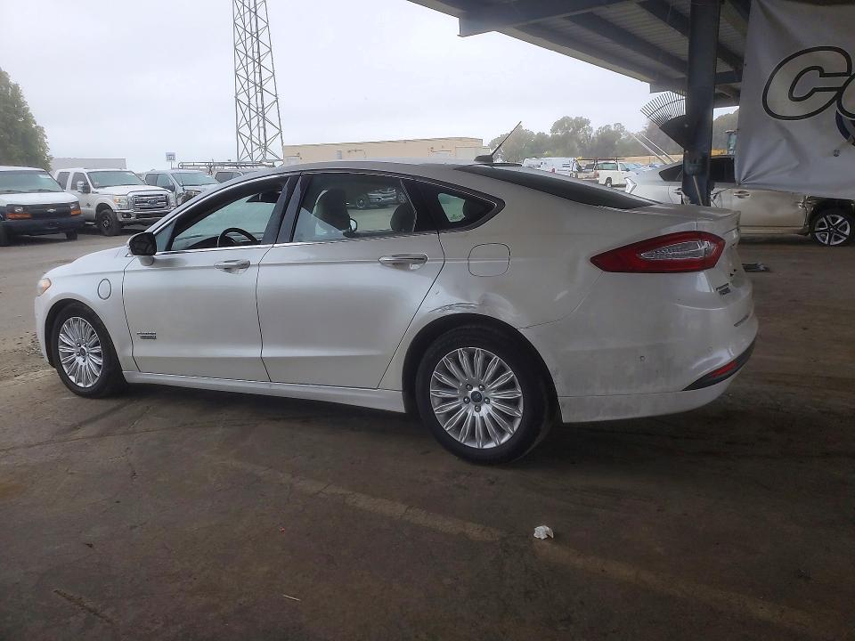 Foto 2 de la subasta – 2014 FORD FUSION con VIN 3FA6P0PU3ER151023