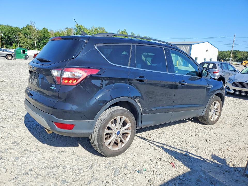 Снимка 3 от търг – 2018 FORD ESCAPE с VIN 1FMCU9GD4JUC83846