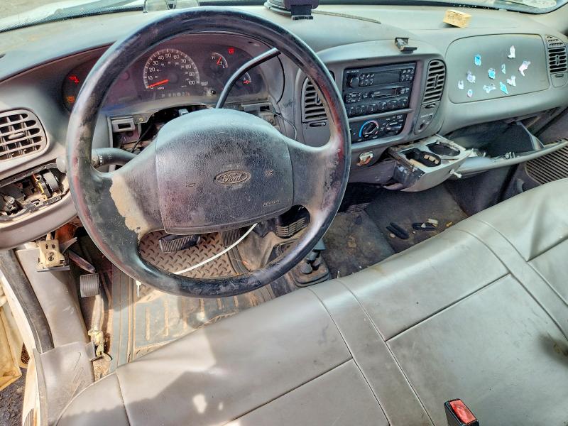 Photo 8 from auction – 2002 FORD F150 with VIN 1FTRX18L32NB05970