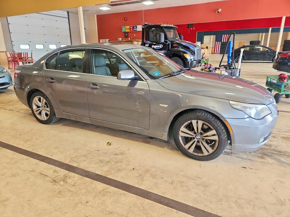 Photo 4 from auction – 2010 BMW 528 with VIN WBANV1C58AC158863