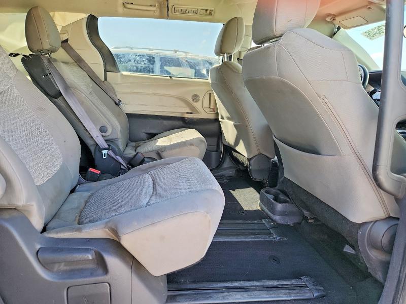 Photo 11 from auction – 2021 TOYOTA SIENNA with VIN 5TDKSKFC1MS032104