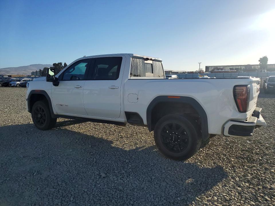 Снимка 2 от търг – 2026 GMC SIERRA с VIN 1GT4UPEY2TF101281