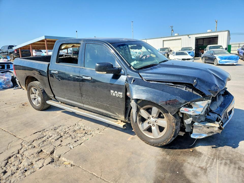 Снимка 4 от търг – 2014 RAM 1500 с VIN 1C6RR6LT3ES455787
