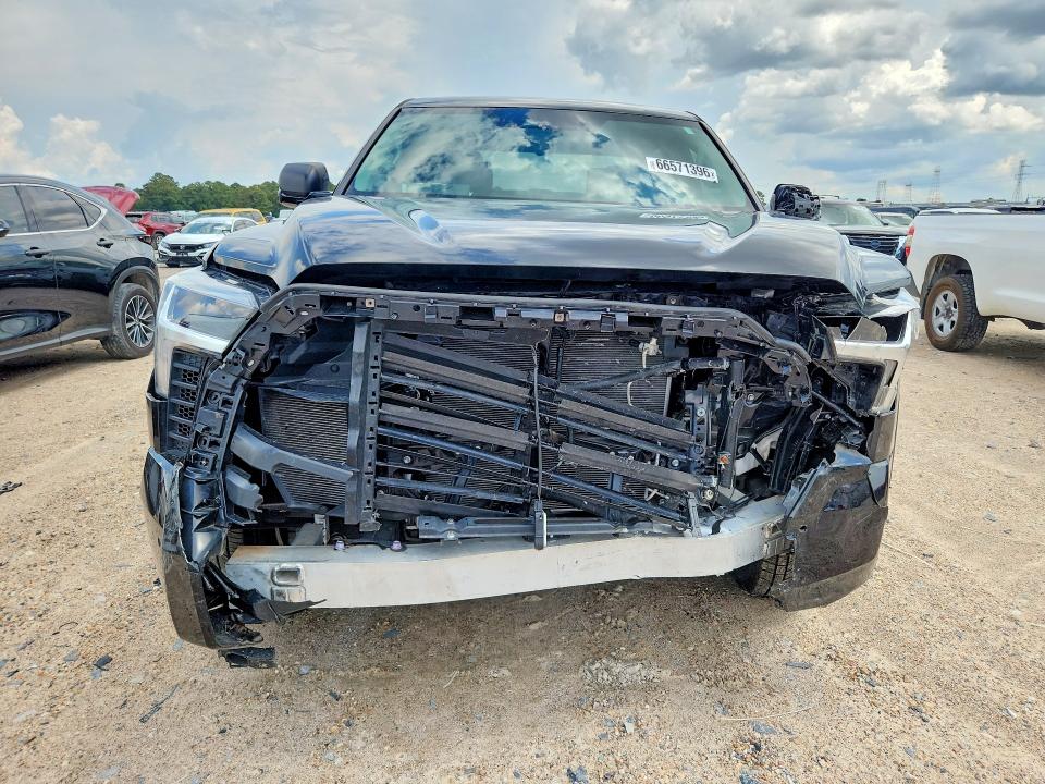 Photo 5 from auction – 2024 TOYOTA TUNDRA with VIN 5TFLA5DB3RX174023