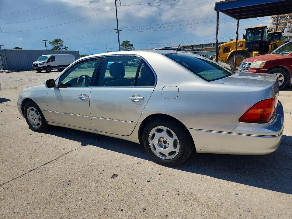 Photo 2 from auction – 2001 LEXUS LS with VIN JTHBN30F210033520