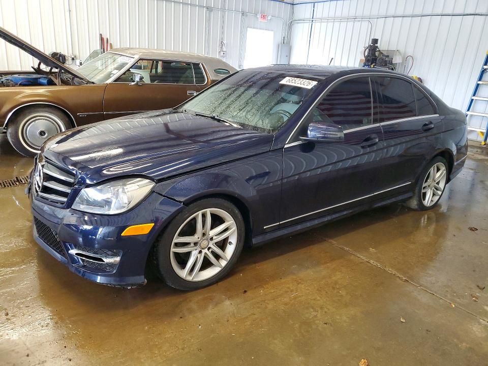 MERCEDES-BENZ C 2014 с VIN WDDGF4HB5EG253569 - Снимка от търг