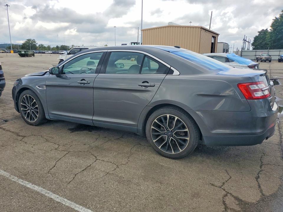 Photo 2 from auction – 2018 FORD TAURUS with VIN 1FAHP2E8XJG115499