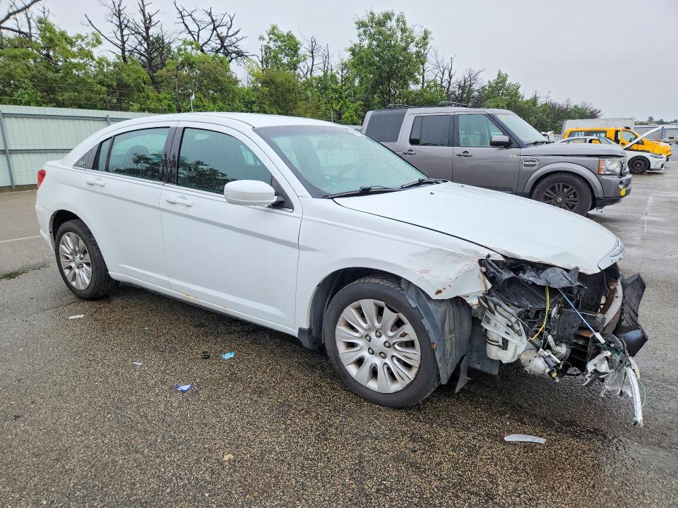 Фото 4 с аукциона – 2014 CHRYSLER 200 с VIN 1C3CCBAG2EN178731