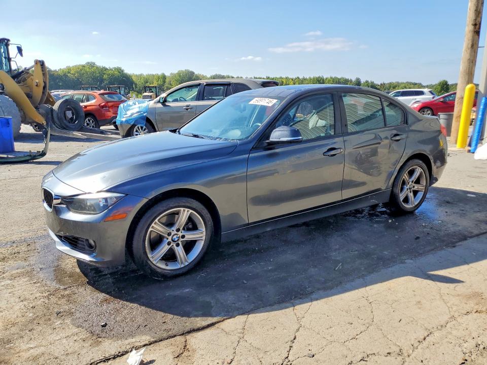 BMW 328 2015 z numerem VIN WBA3A5G54FNS89904 - Zdjęcie z aukcji