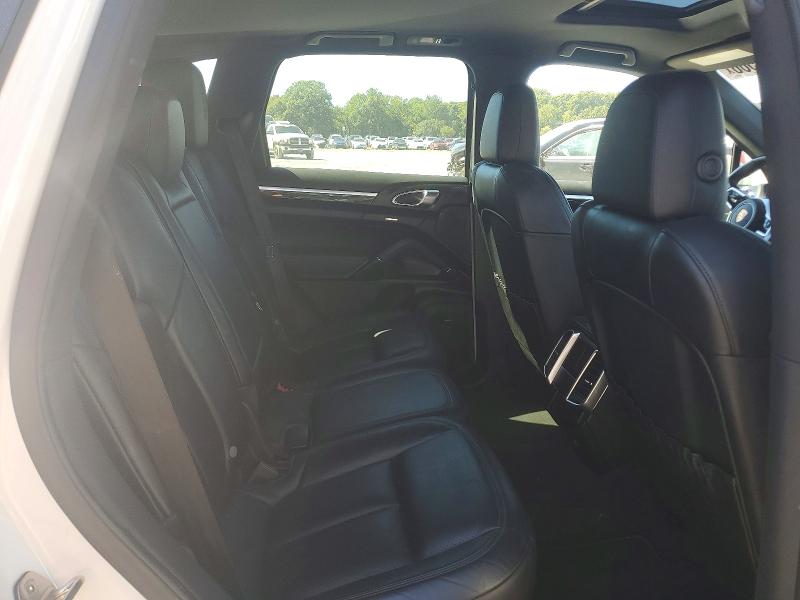 Photo 11 from auction – 2017 PORSCHE CAYENNE with VIN WP1AA2A24HKA82424