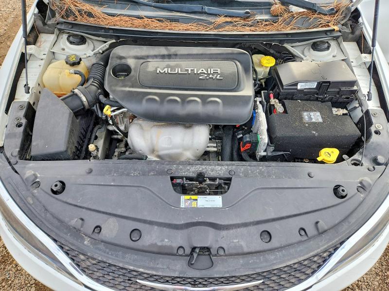 Photo 11 from auction – 2015 CHRYSLER 200 with VIN 1C3CCCCB1FN541206