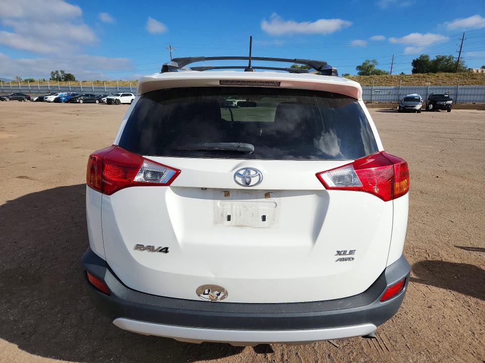 Снимка 6 от търг – 2015 TOYOTA RAV4 с VIN JTMRFREV8FD150521