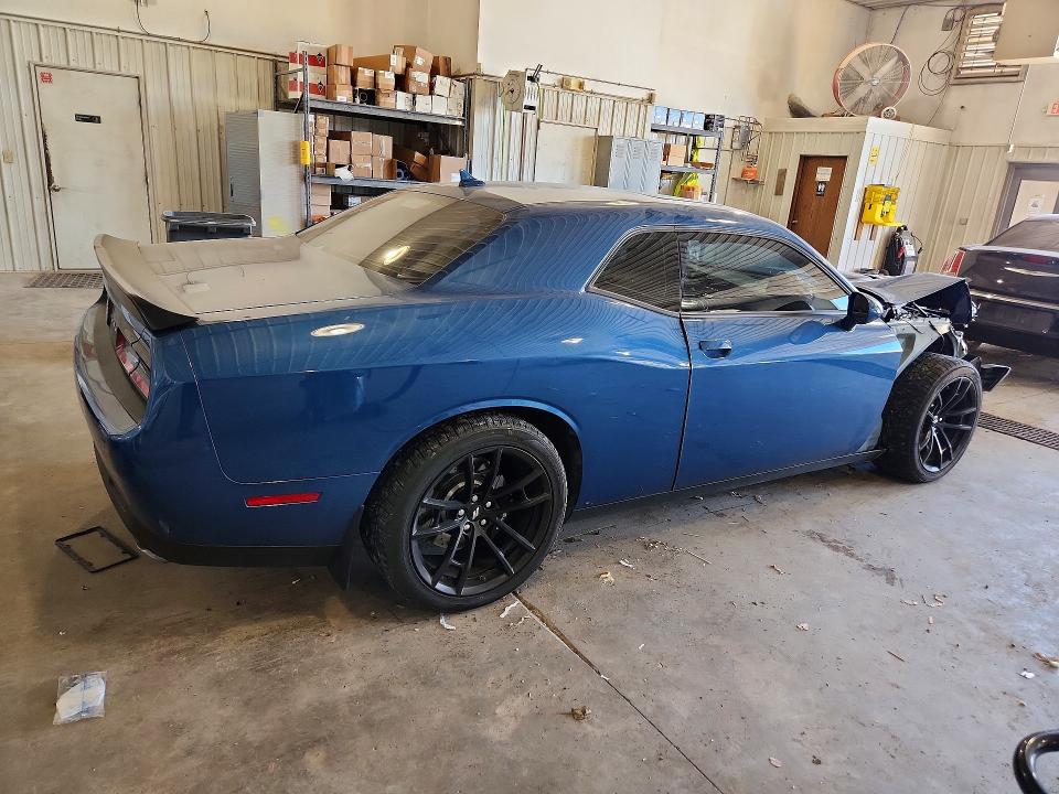 Photo 3 from auction – 2022 DODGE CHALLENGER with VIN 2C3CDZBT3NH113168