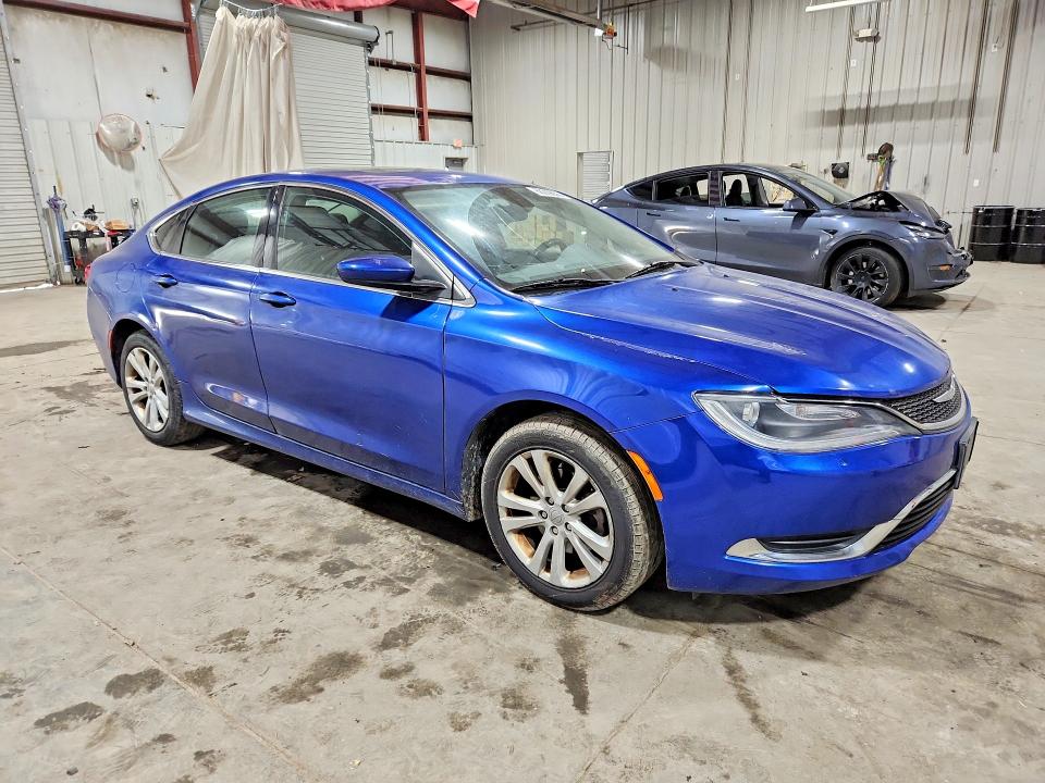 Foto 4 de la subasta – 2015 CHRYSLER 200 con VIN 1C3CCCAB2FN704366
