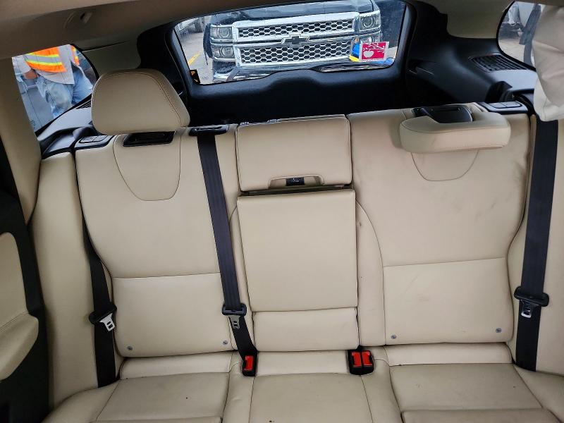 Снимка 10 от търг – 2017 VOLVO XC60 с VIN YV440MRUXH2210651
