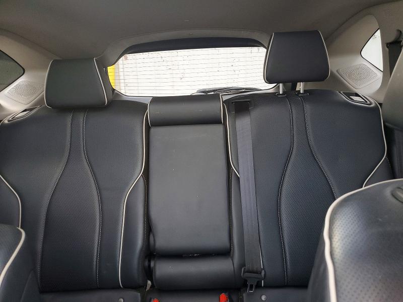 Снимка 10 от търг – 2019 ACURA RDX с VIN 5J8TC2H76KL018569