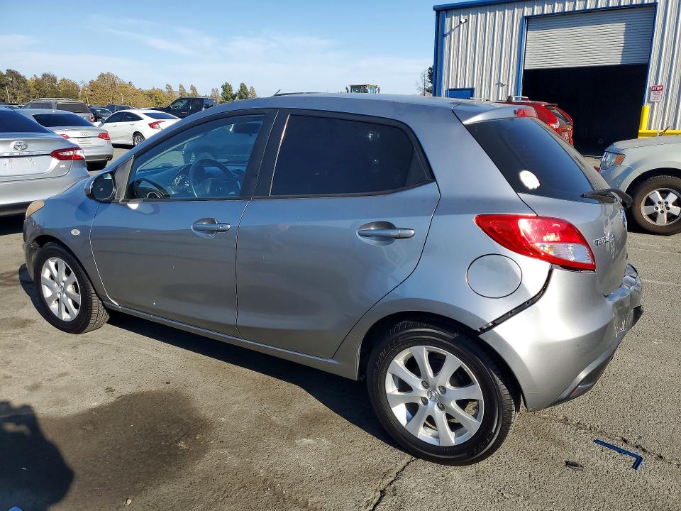 Снимка 2 от търг – 2012 MAZDA MAZDA2 с VIN JM1DE1KZ4C0134521