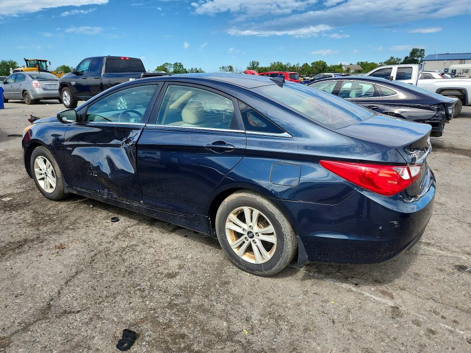 Photo 2 from auction – 2013 HYUNDAI SONATA with VIN 5NPEB4AC7DH755302