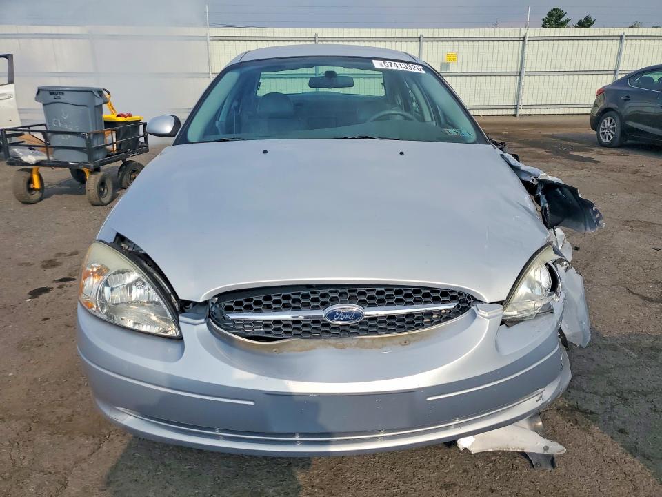Photo 5 from auction – 2003 FORD TAURUS with VIN 1FAFP55U23G264837