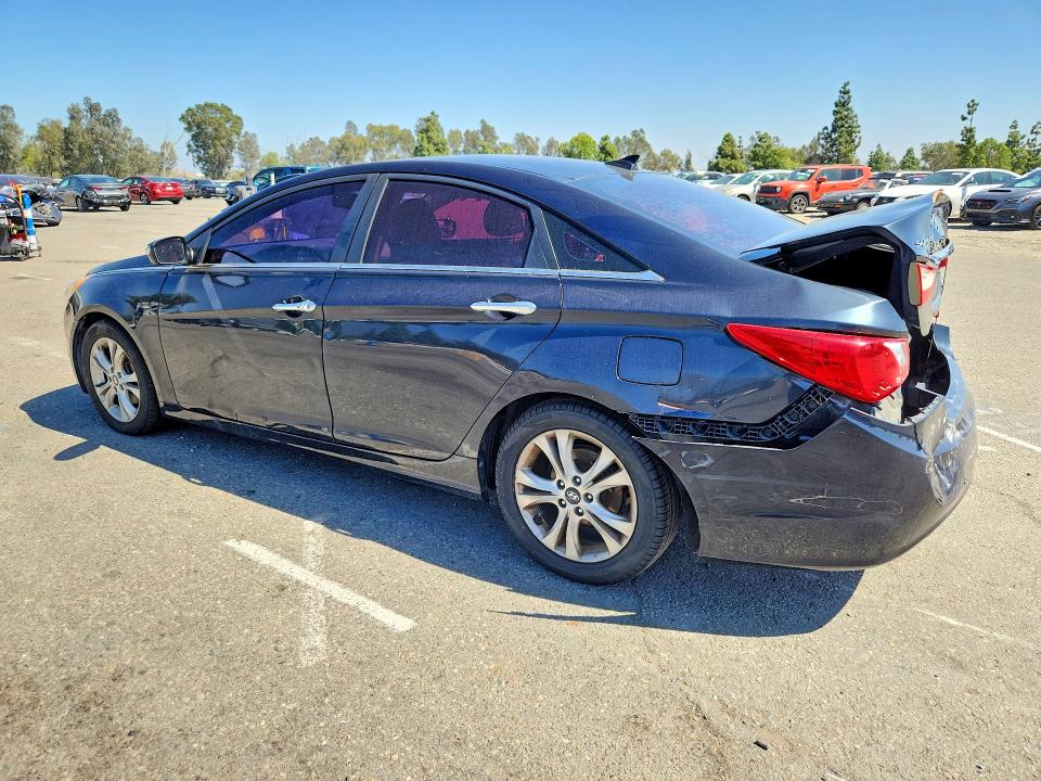 Снимка 2 от търг – 2012 HYUNDAI SONATA с VIN 5NPEC4AC9CH315383