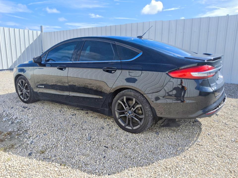 Foto 2 de la subasta – 2018 FORD FUSION con VIN 3FA6P0LU0JR248616