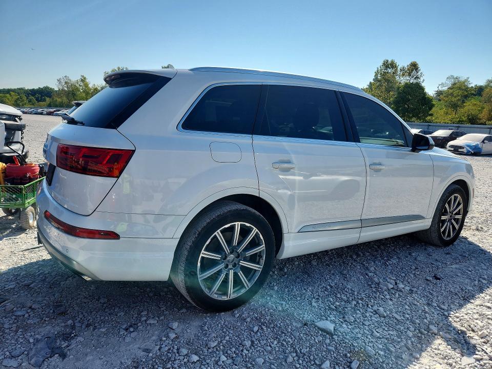 Фото 3 с аукциона – 2019 AUDI Q7 с VIN WA1LAAF71KD001622