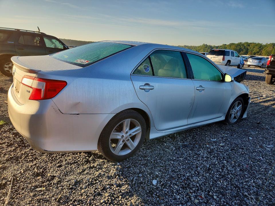 Снимка 3 от търг – 2012 TOYOTA CAMRY с VIN 4T1BF1FK3CU105369