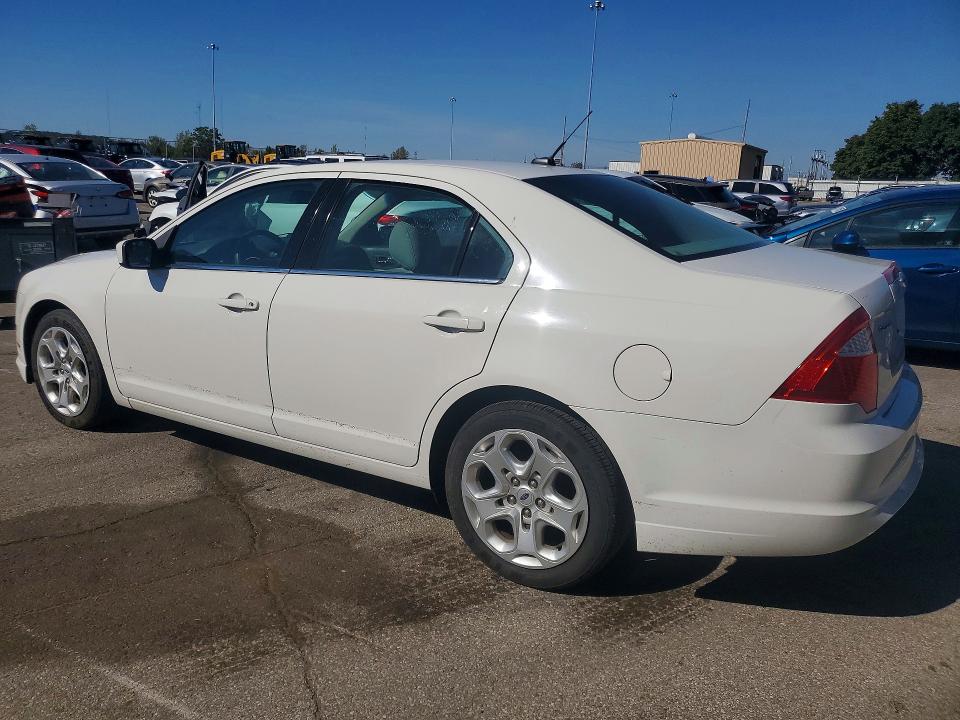 صورة رقم 2 من المزاد - 2011 FORD FUSION مع VIN 3FAHP0HA1BR207629