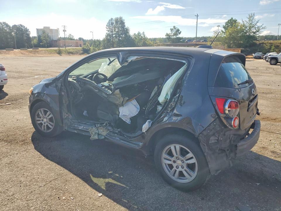 Фото 2 с аукциона – 2015 CHEVROLET SONIC с VIN 1G1JC6SG5F4101800