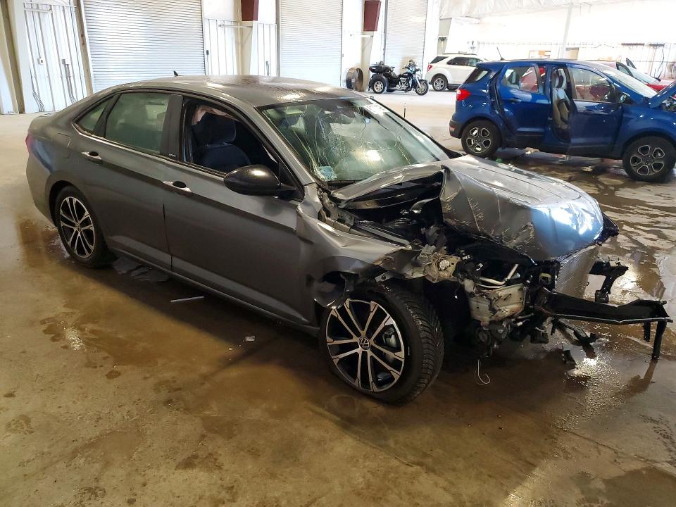 Photo 4 from auction – 2023 VOLKSWAGEN JETTA with VIN 3VWBM7BU4PM037630