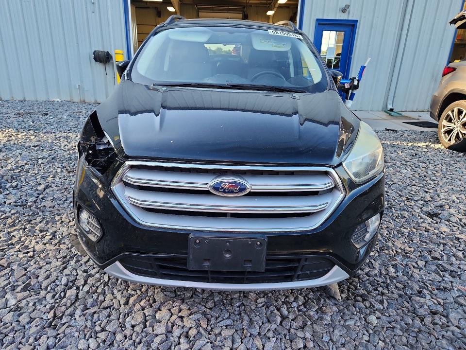 Photo 5 from auction – 2018 FORD ESCAPE with VIN 1FMCU9GD2JUB45397