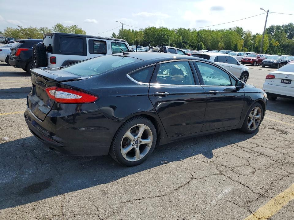 Photo 3 from auction – 2016 FORD FUSION with VIN 3FA6P0H77GR300898