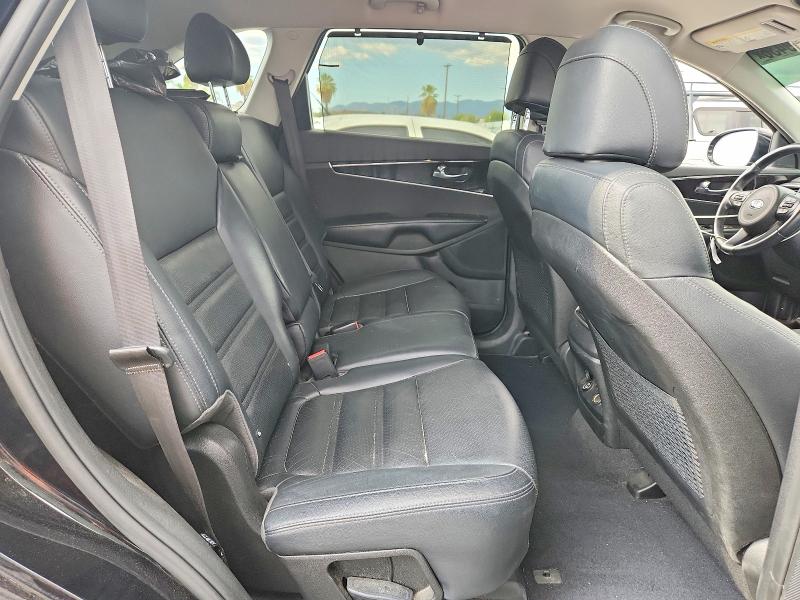 Photo 11 from auction – 2017 KIA SORENTO with VIN 5XYPH4A13HG188380