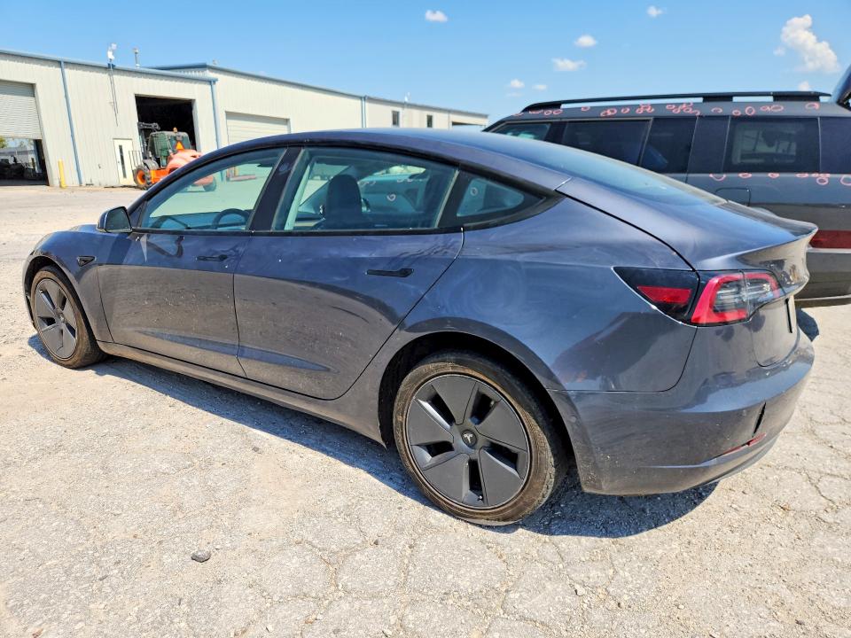 Zdjęcie 2 z aukcji – 2022 TESLA MODEL 3 z VIN 5YJ3E1EA6NF371811