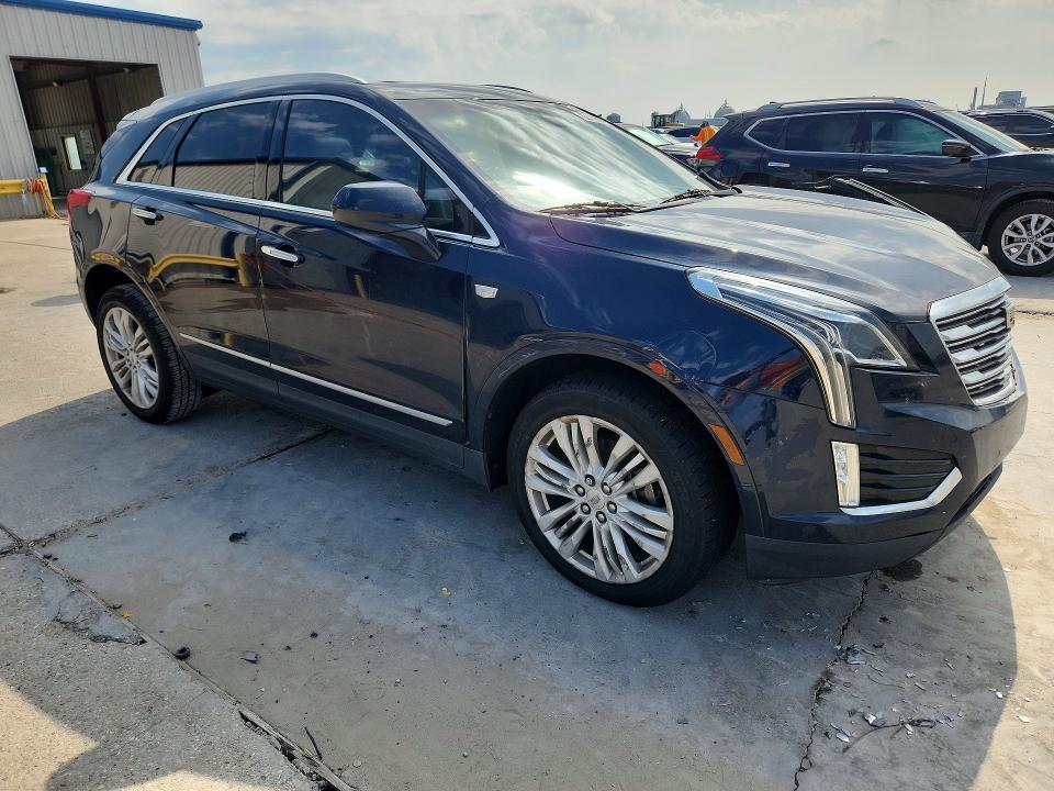 Photo 4 from auction – 2017 CADILLAC XT5 with VIN 1GYKNCRS0HZ243339