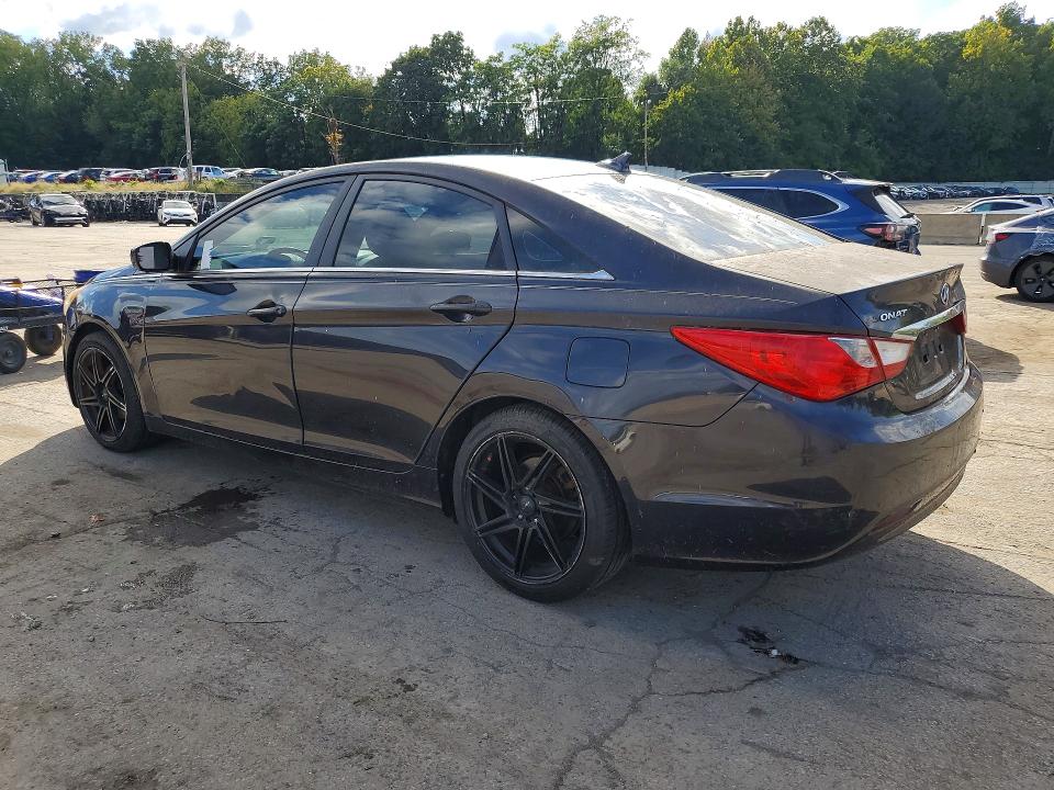 Photo 2 from auction – 2011 HYUNDAI SONATA with VIN 5NPEB4AC0BH160725