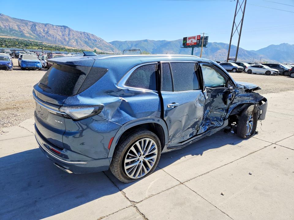 Снимка 3 от търг – 2025 BUICK ENCLAVE с VIN 5GAEVCRS7SJ305295