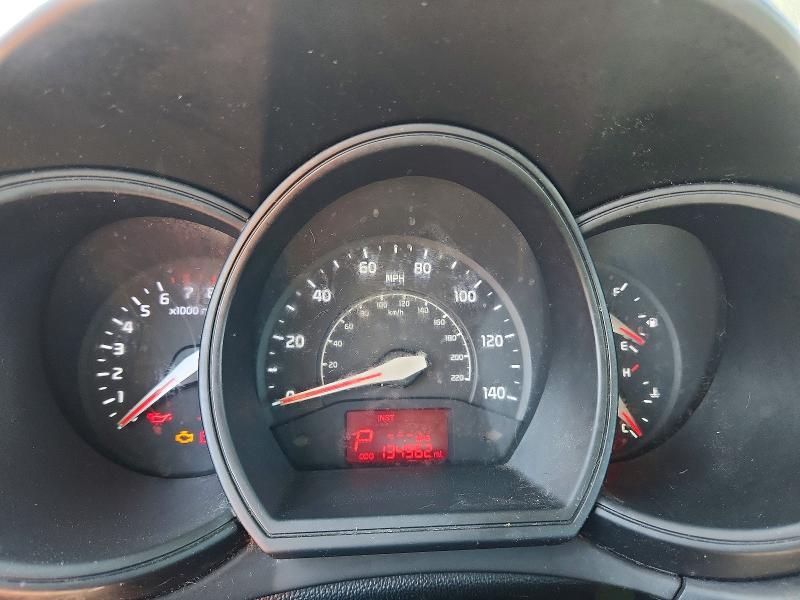 Photo 9 from auction – 2015 KIA RIO with VIN KNADM4A38F6420551