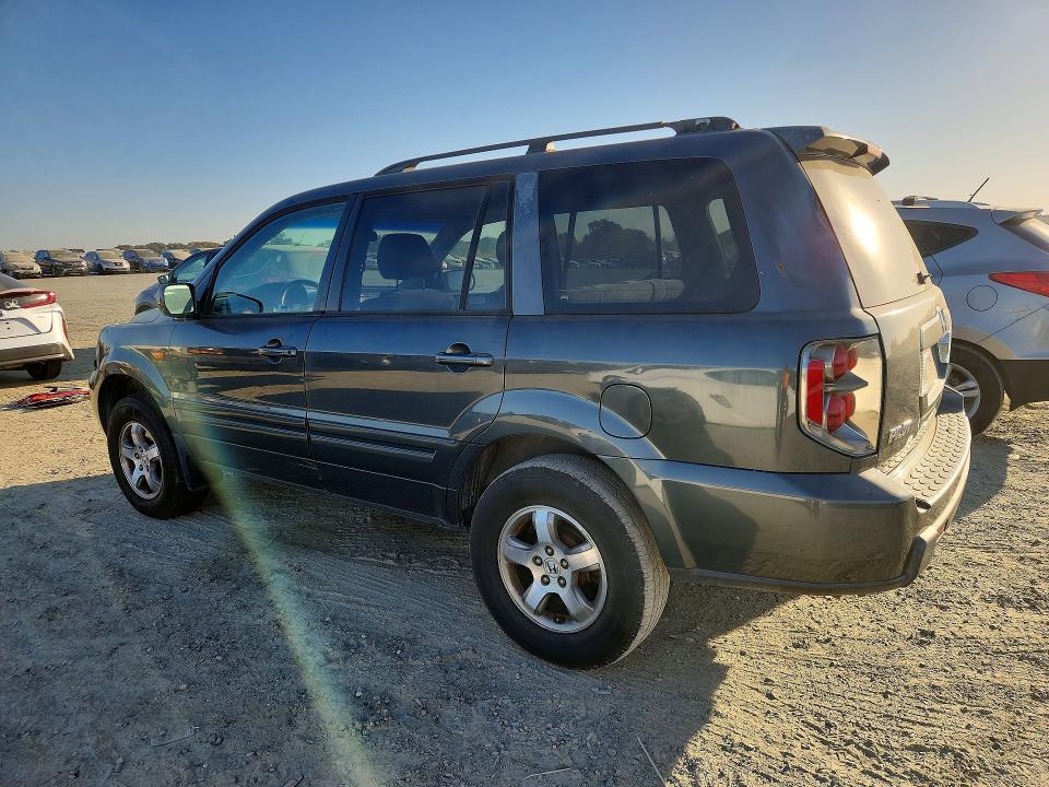 Снимка 2 от търг – 2006 HONDA PILOT с VIN 2HKYF18486H562173