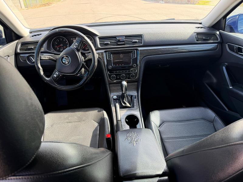 Photo 9 from auction – 2018 VOLKSWAGEN PASSAT with VIN 1VWBA7A33JC005519