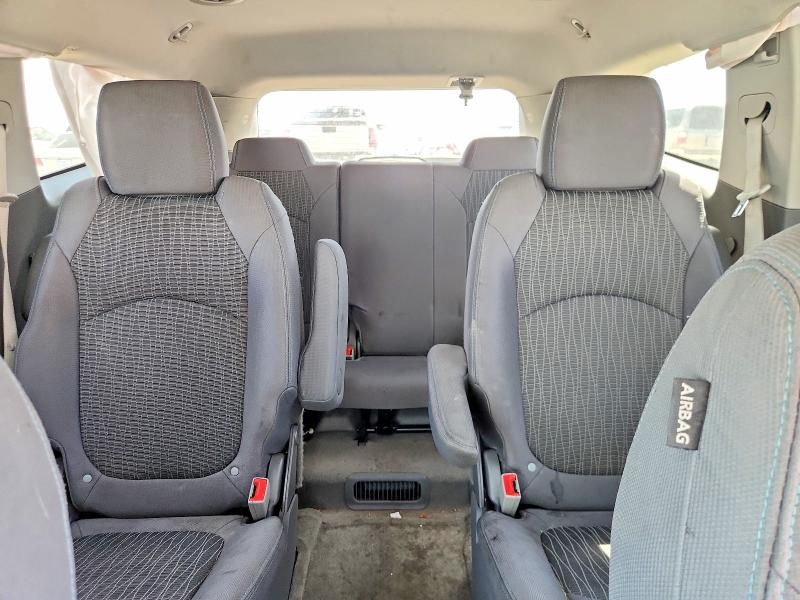 Photo 10 from auction – 2017 CHEVROLET TRAVERSE with VIN 1GNKRGKD4HJ121196