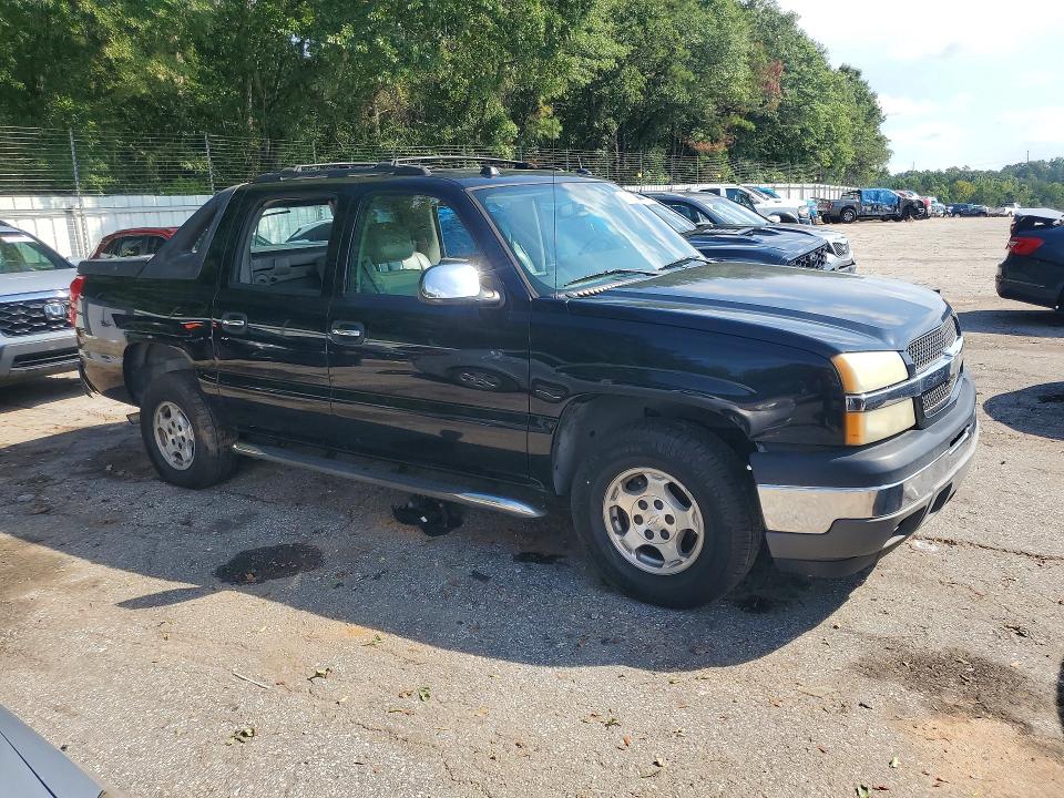 Photo 4 from auction – 2005 CHEVROLET AVALANCHE with VIN 3GNEC12Z15G233958