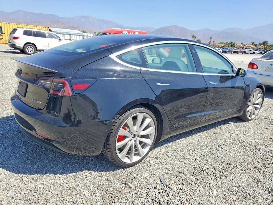 صورة رقم 3 من المزاد - 2019 TESLA MODEL 3 مع VIN 5YJ3E1EB5KF238347