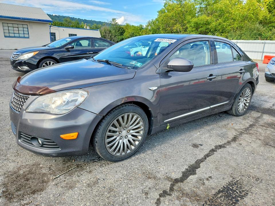 2010 SUZUKI KIZASHI - Търг №68651346