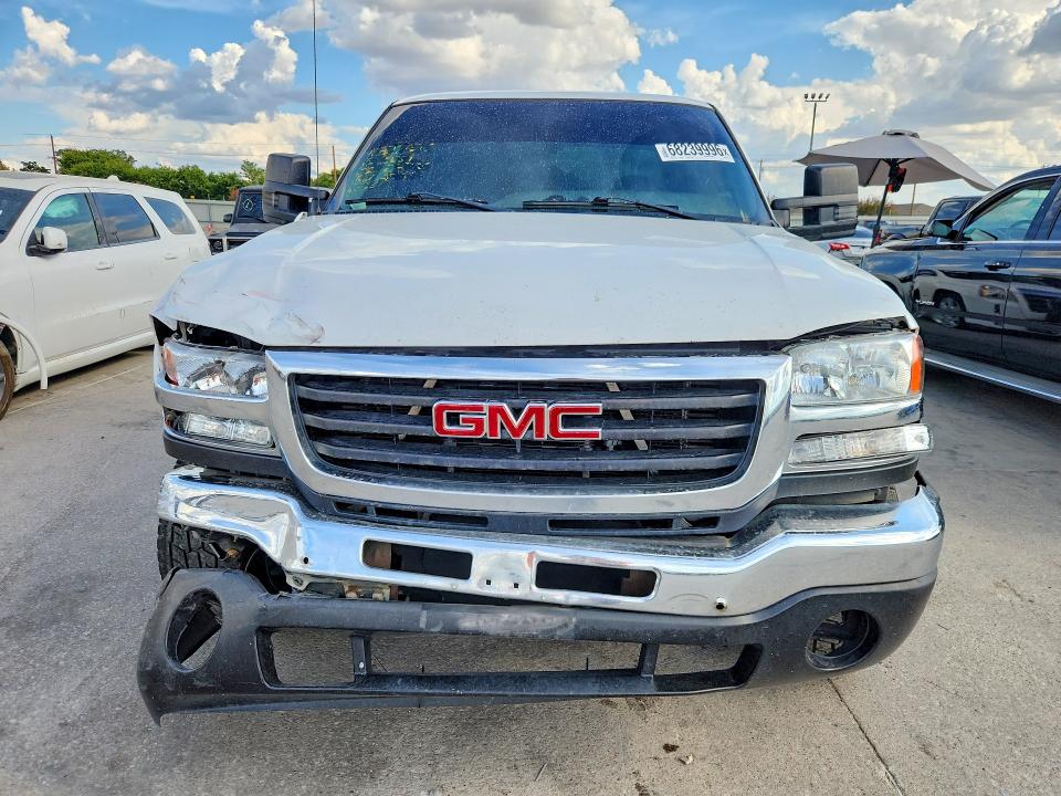 صورة رقم 5 من المزاد - 2005 GMC SIERRA مع VIN 1GTHC23285F870117