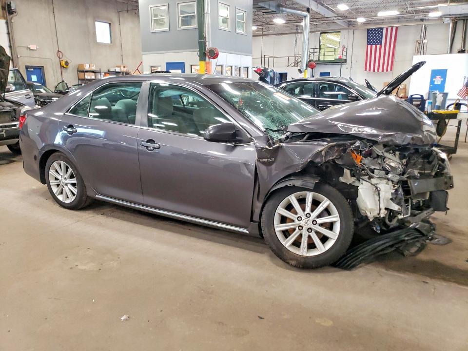 Снимка 4 от търг – 2014 TOYOTA CAMRY HYBRID с VIN 4T1BD1FKXEU124395