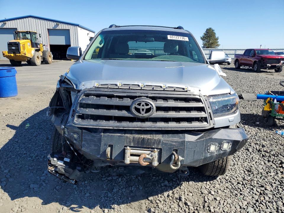 Photo 5 from auction – 2016 TOYOTA SEQUOIA with VIN 5TDBY5G16GS135942