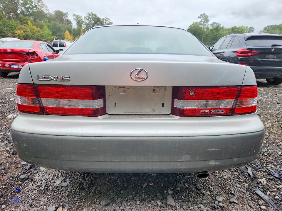 Zdjęcie 6 z aukcji – 2001 LEXUS ES z VIN JT8BF28G210303205