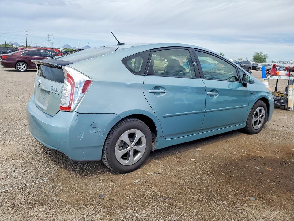 Photo 3 from auction – 2013 TOYOTA PRIUS with VIN JTDKN3DU7D1689270