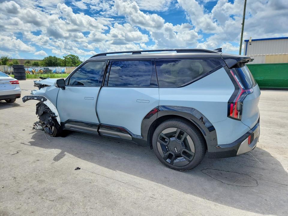 Photo 2 from auction – 2024 KIA EV9 with VIN KNDAEFS51R6035979